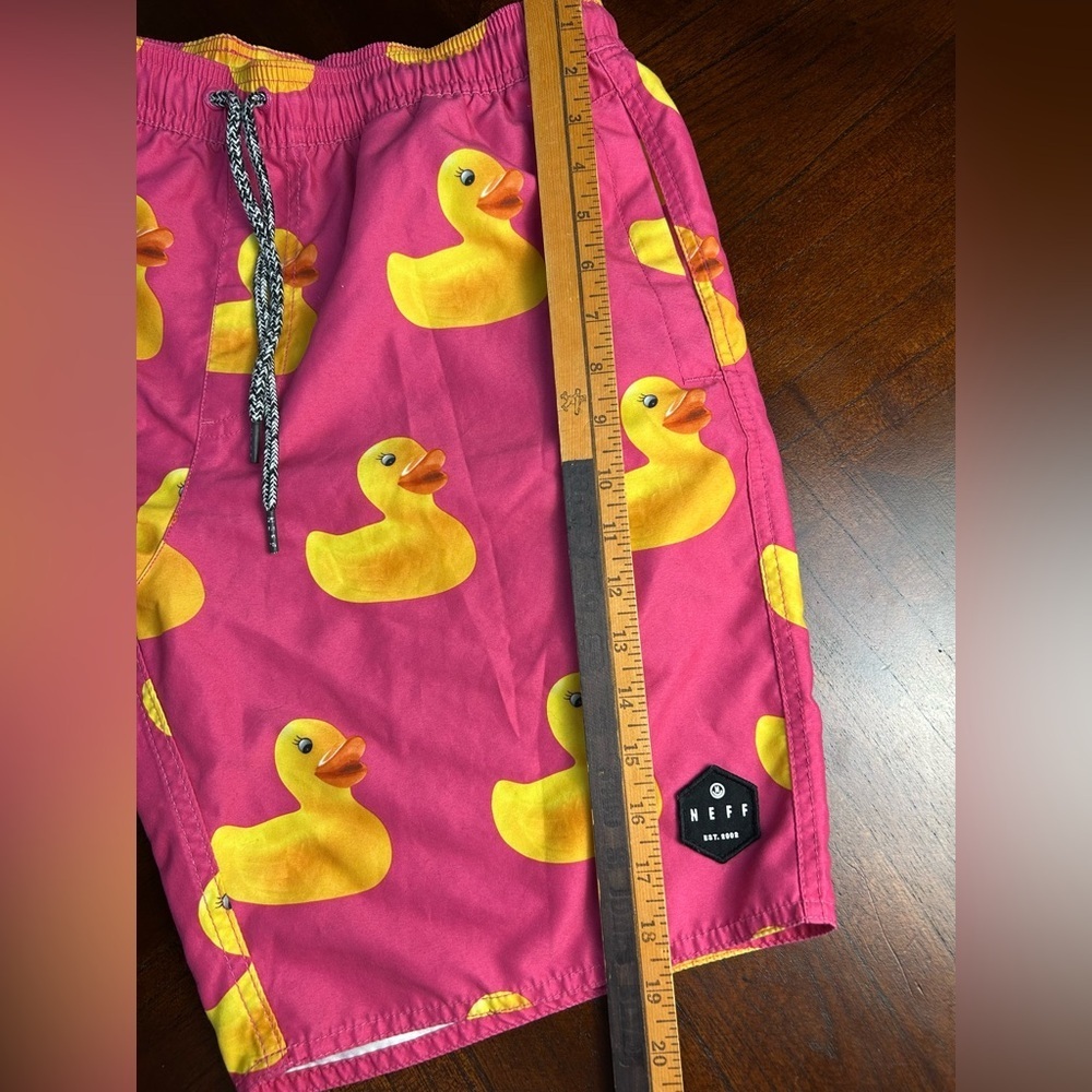 Neff Pink mens Shorts with Yellow Duck Print - Picture 5 of 7